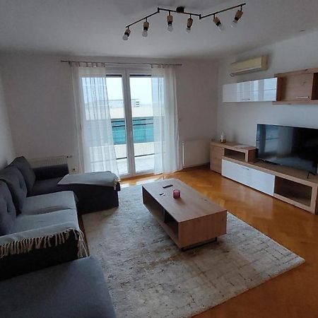 Med Man Apartmani Slavonski Brod Buitenkant foto
