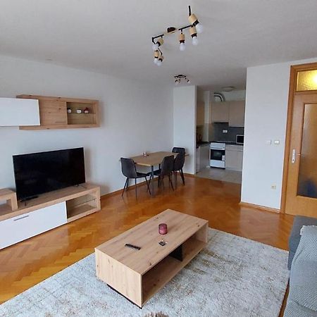Med Man Apartmani Slavonski Brod Buitenkant foto